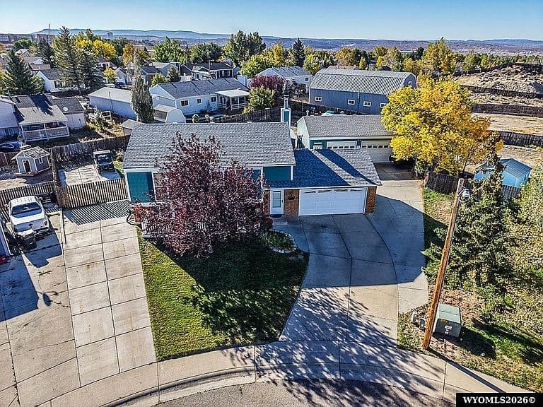 1021 Ford Cir photo 2