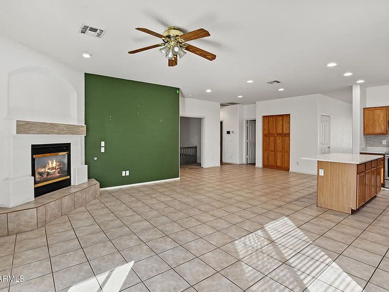 702 S 119TH Avenue photo 5