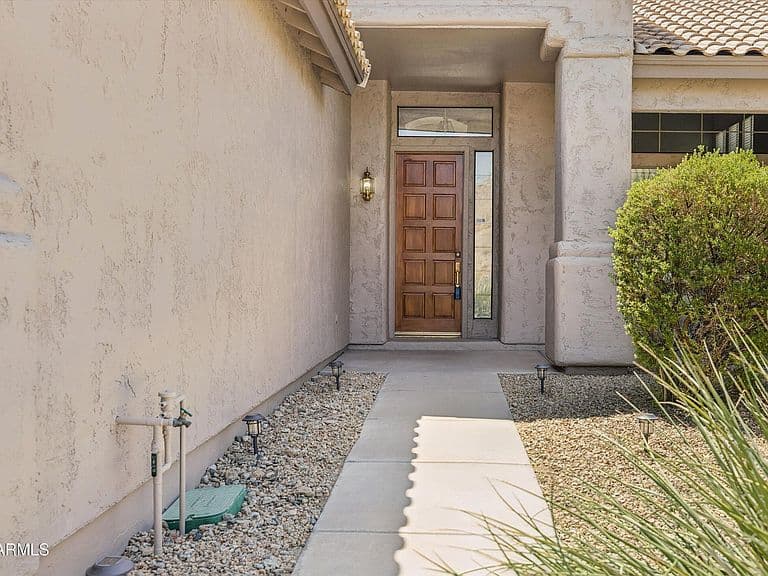 735 E GOLDENROD Street photo 5