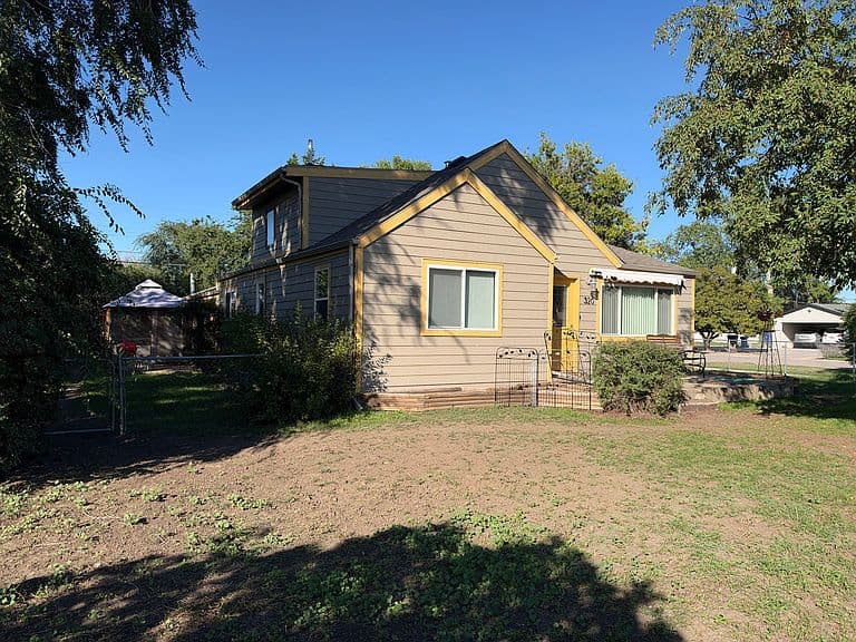 320 E Watertown St photo 3