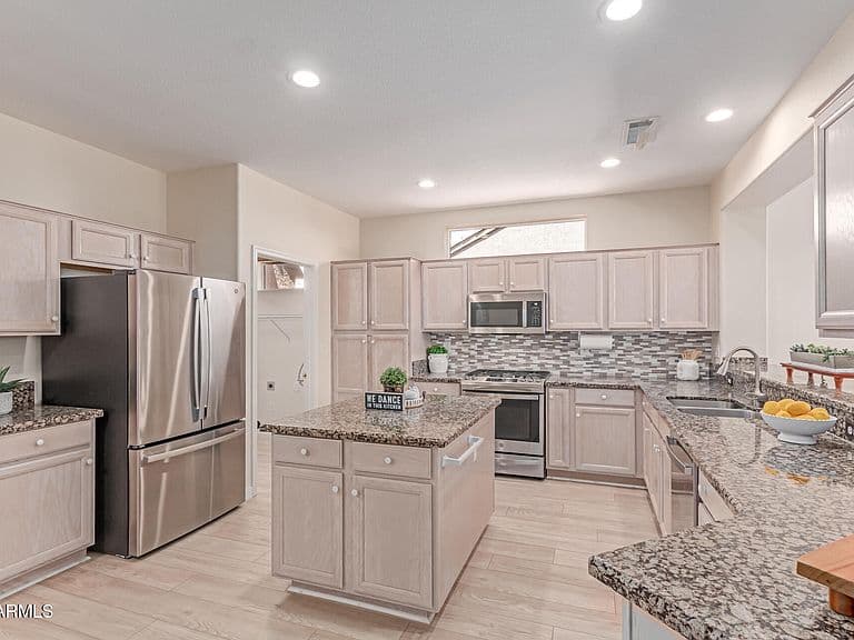 15219 W Via Manana photo 2