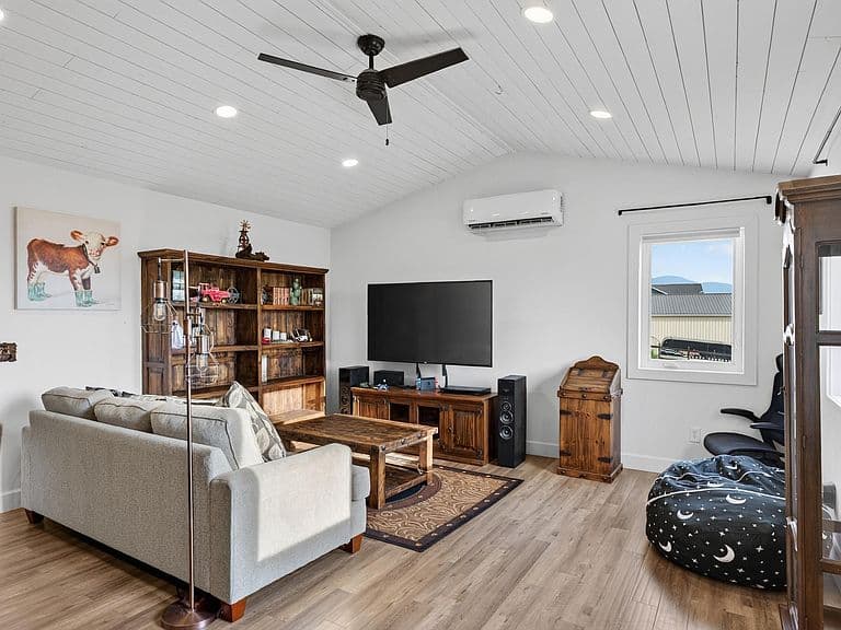 60 Elyon Ln photo 3