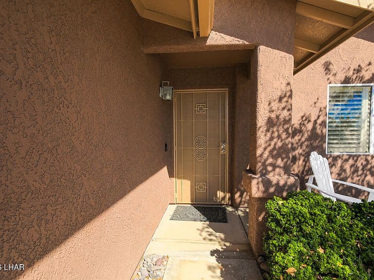 3555 Kearsage Dr photo 4