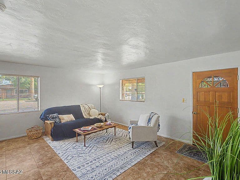 710 E Joan Pl photo 4