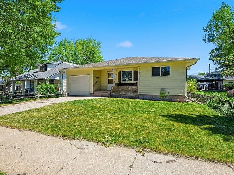 1414 Pine St photo 1