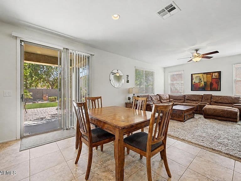 41189 W CAPISTRANO Drive photo 4