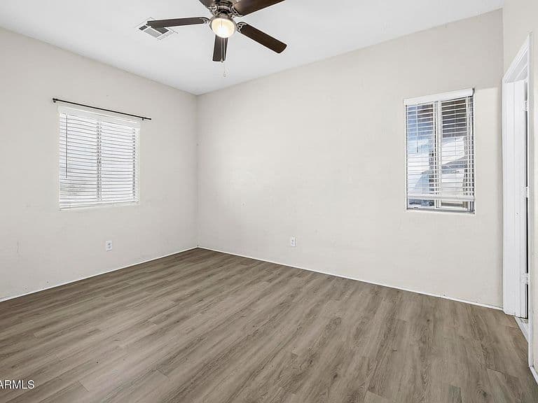 345 N MADISON Street photo 5