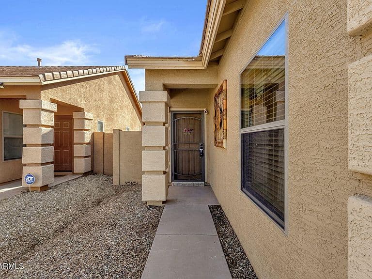 18337 N SOFT WIND Drive photo 2