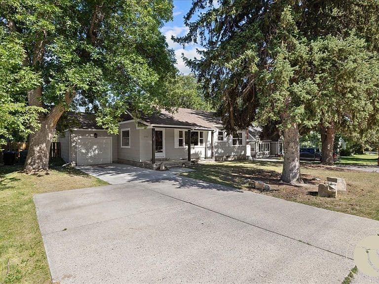 2723 Arvin Rd photo 2