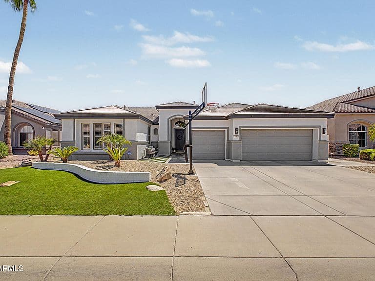 7247 W MELINDA Lane photo 1