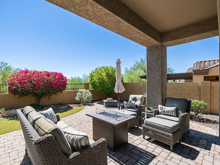 1817 N RED Cliff photo 1