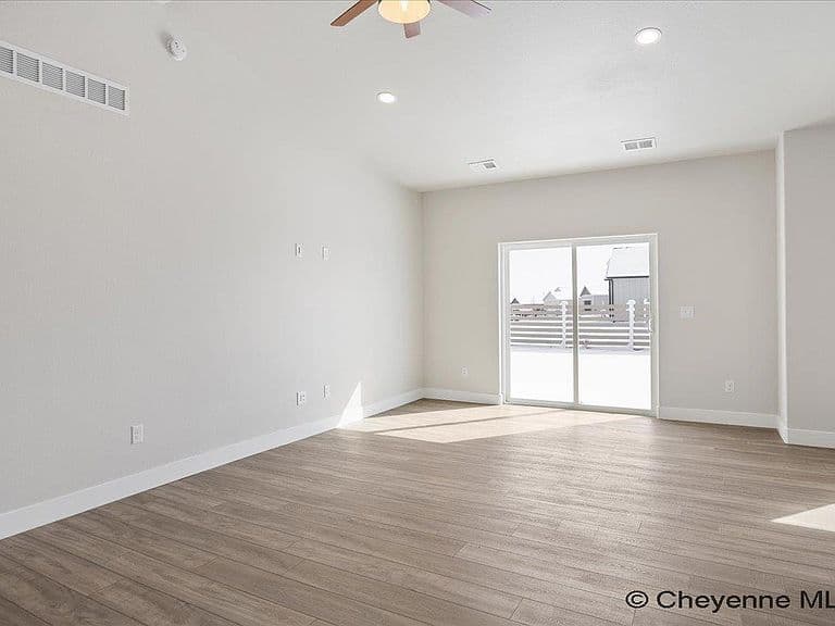 5803 Liz Ranch Rd photo 5