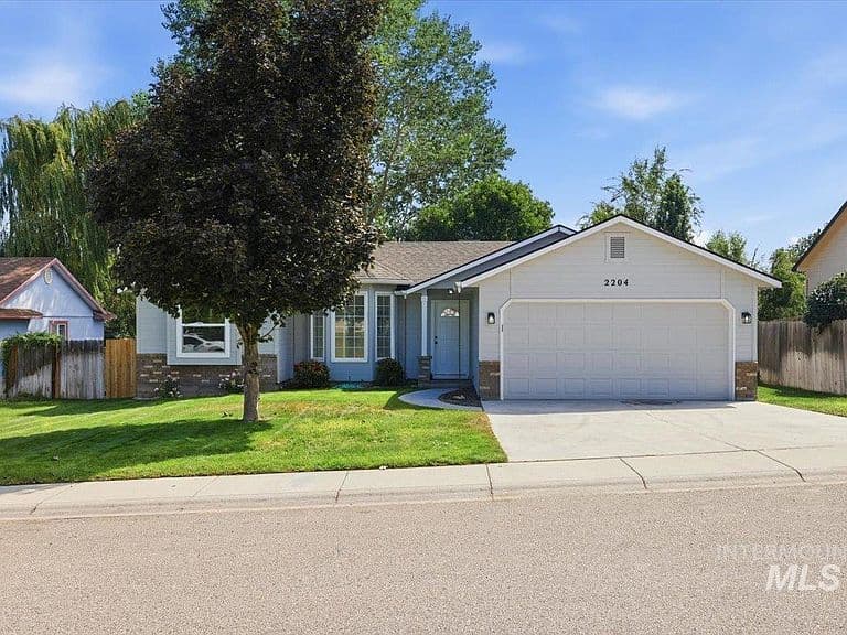 2204 S Ivy St photo 1