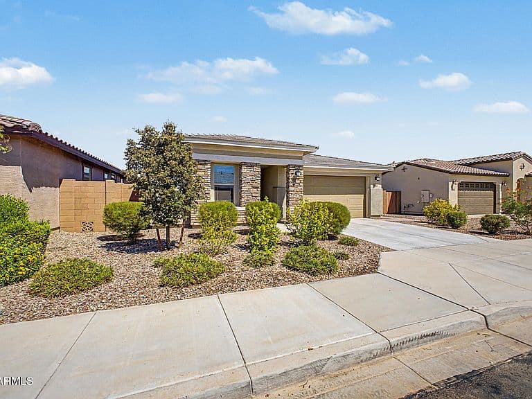 537 S PHEASANT Drive photo 5