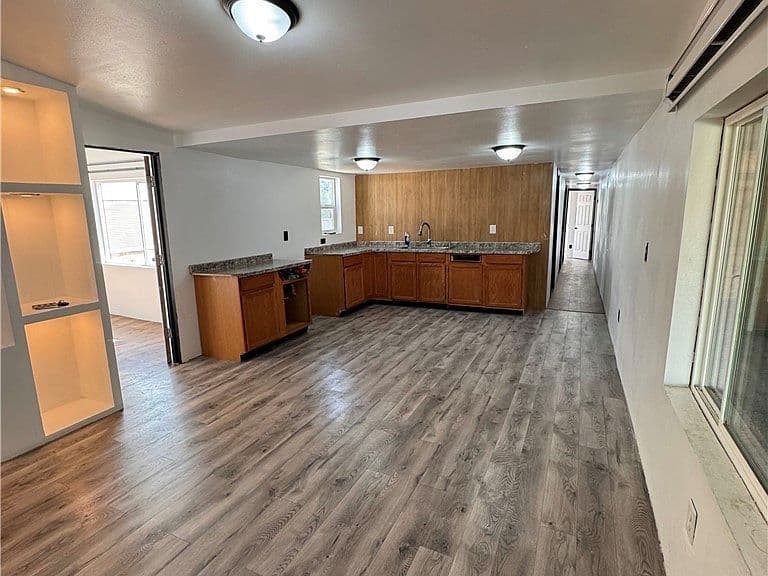 7548 Grand Ave photo 5