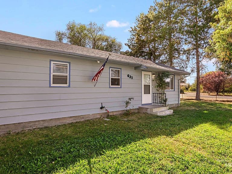 621 Parnell Dr photo 3