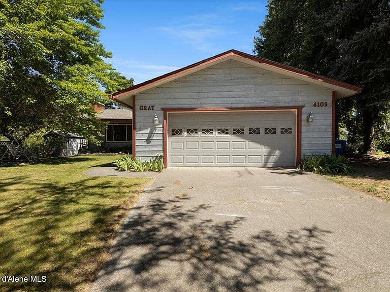 4109 W Spiers Ave photo 2