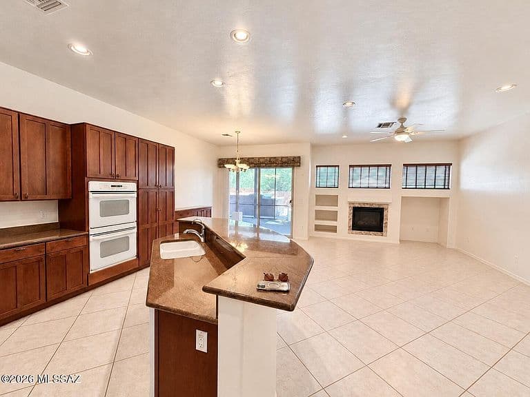 1230 N Golden Palomino Pl photo 3