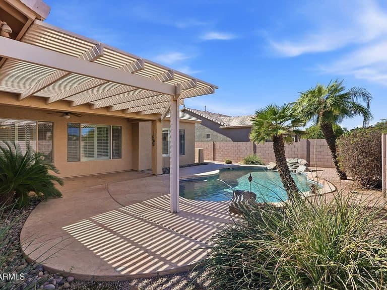 1150 E WESTCHESTER Drive photo 1