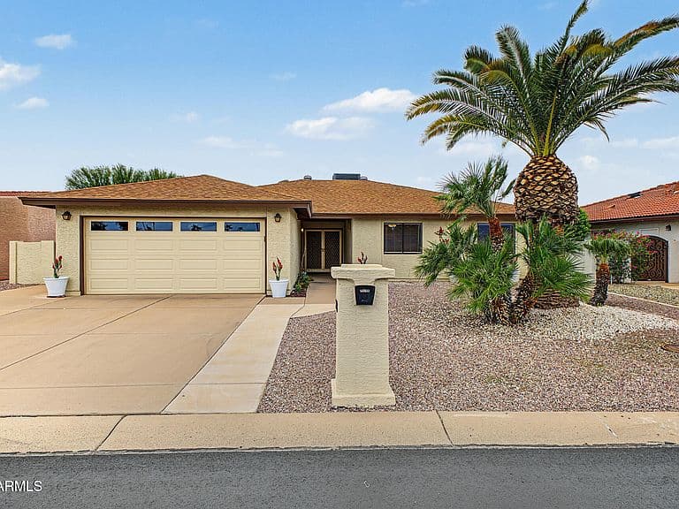 25668 S HOWARD Drive photo 1