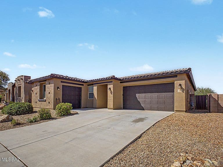 1124 W Golden Meadow Path photo 1