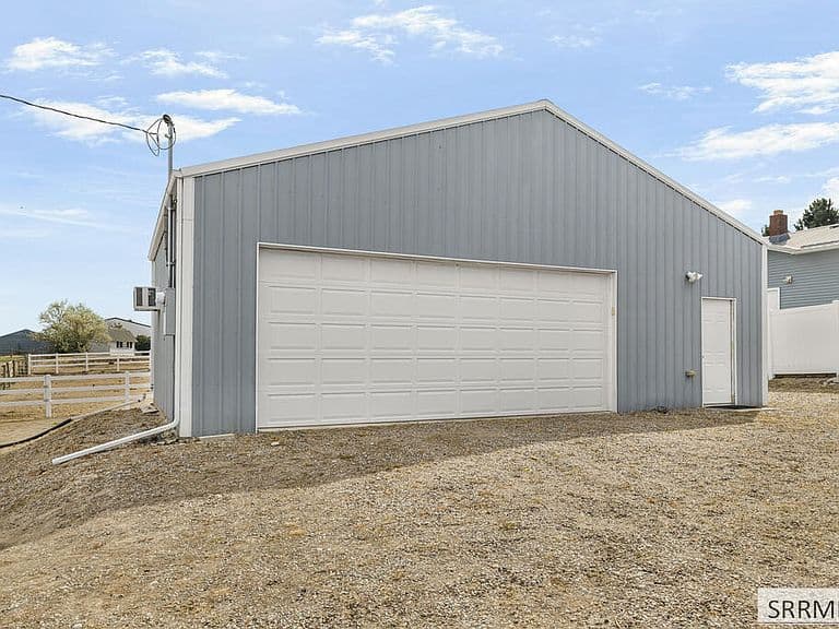 3245 S 55 W photo 5
