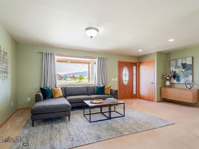 16 Windy Meadow Dr photo 5