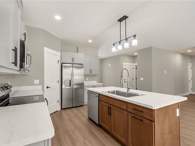 1285 Cherry Island Dr photo 4