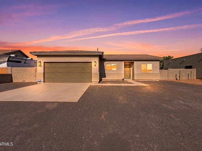 35119 N PAVA Lane photo 1