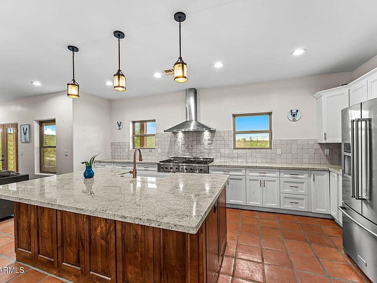 955 THUNDER ROCK Road photo 2