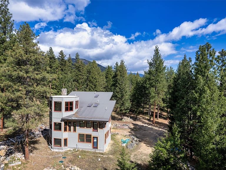 437 Redtail Hawk Ln photo 1