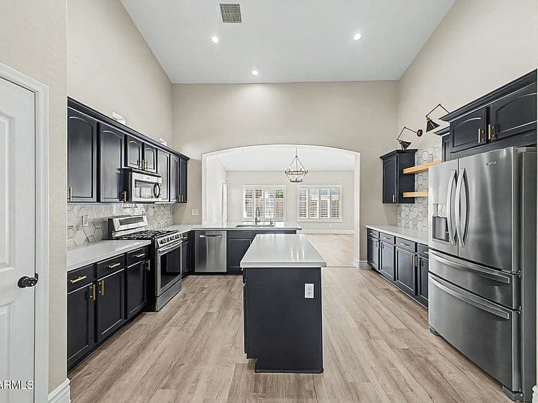 30427 W VALE Drive photo 5
