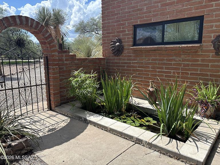 2347 Camino Esplendido photo 2