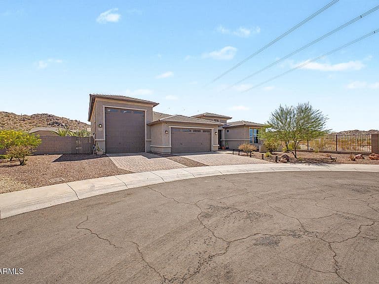 18205 W CASSIA Way photo 4