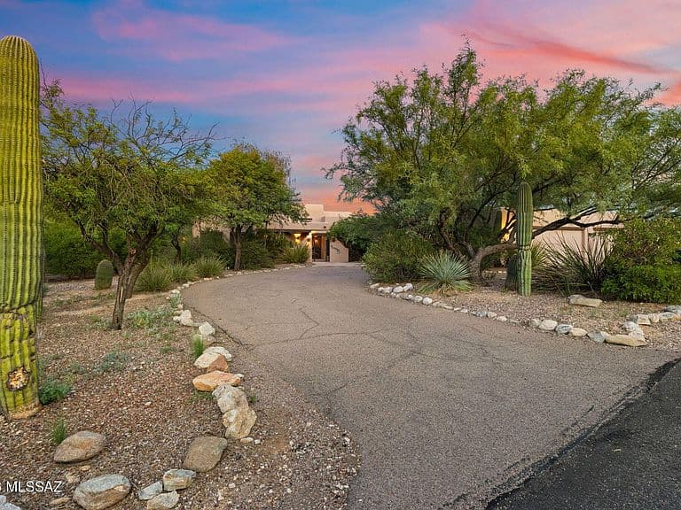 3000 N Amethyst Ln photo 2