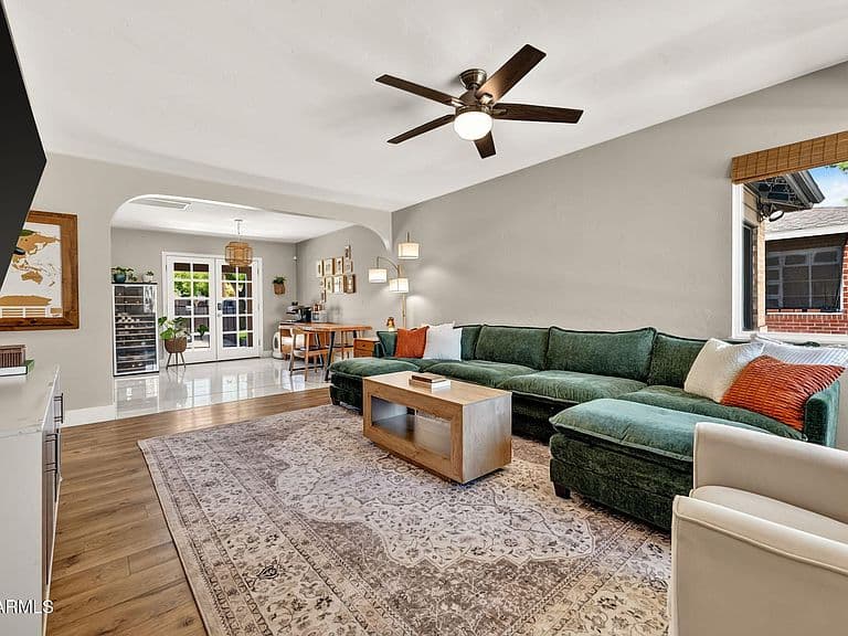 1403 W LUKE Avenue photo 3