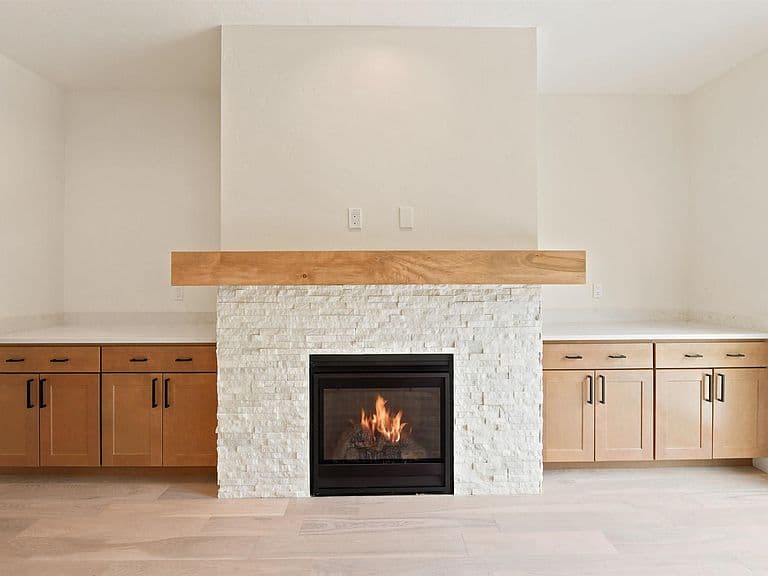3683 S Kingsland Way photo 4