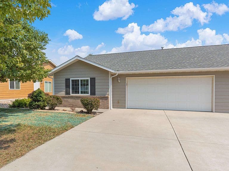 2524 Smith Ave photo 2