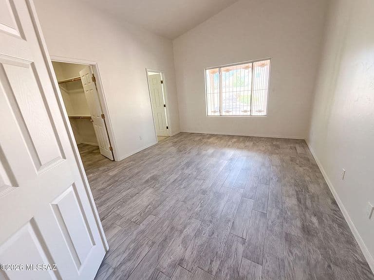 3113 W Corte Olivia photo 4