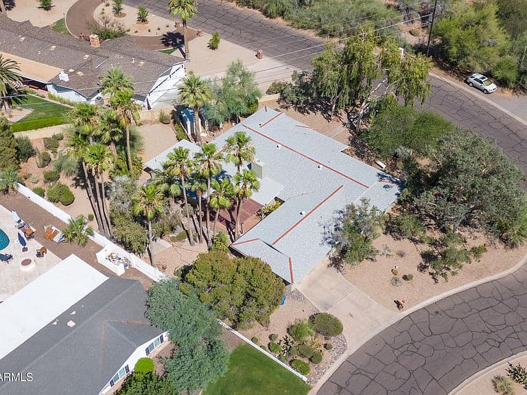 4140 E SAN MIGUEL Avenue photo 3