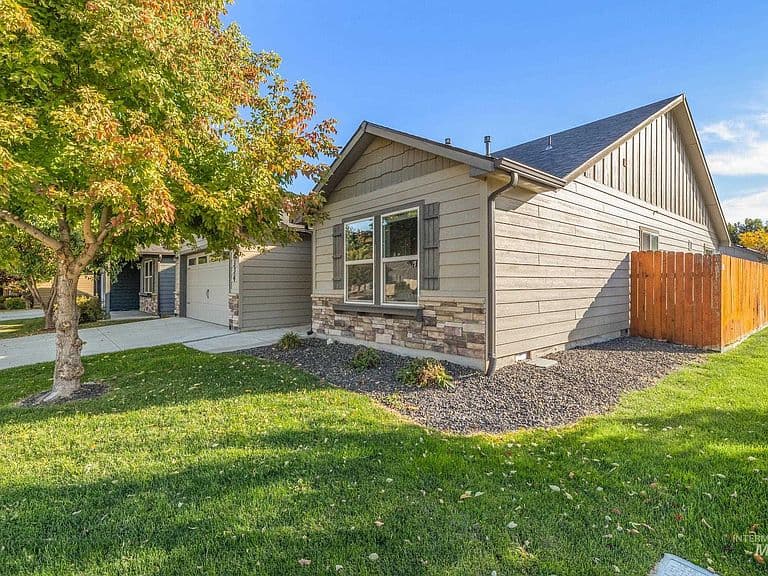 6334 S Kelso Way photo 3