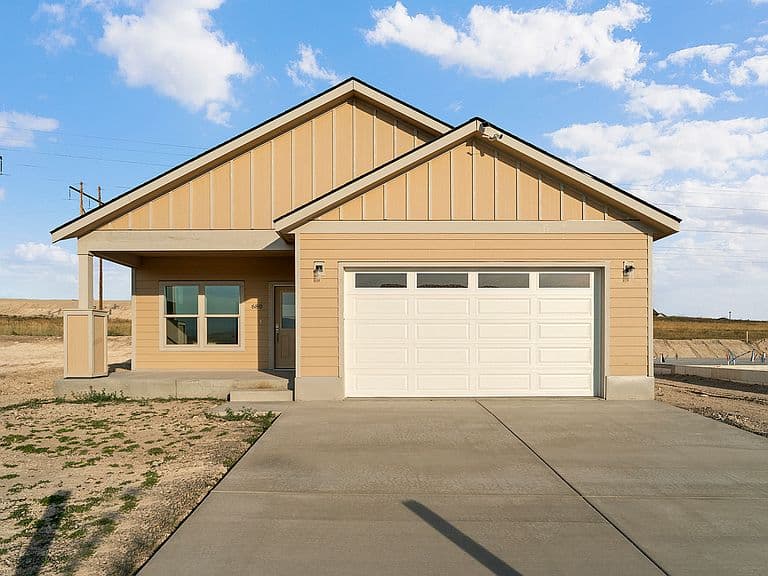 680 Lone Chief Loop photo 1