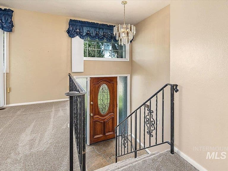 9934 W Lancelot Ave photo 4