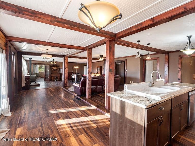1051 Bailey Loop photo 5