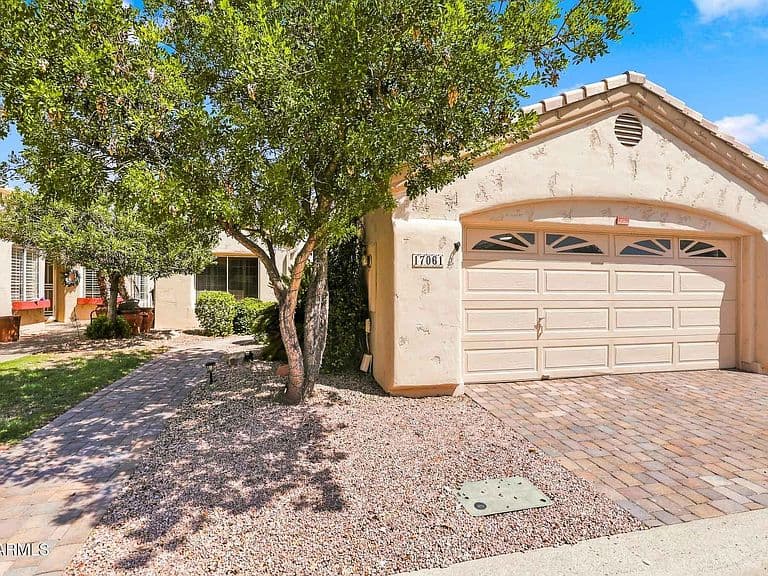 17061 N MOCCASIN Trail photo 1