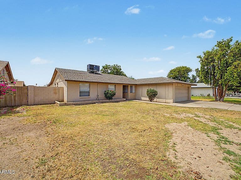 5641 W VOGEL Avenue photo 4