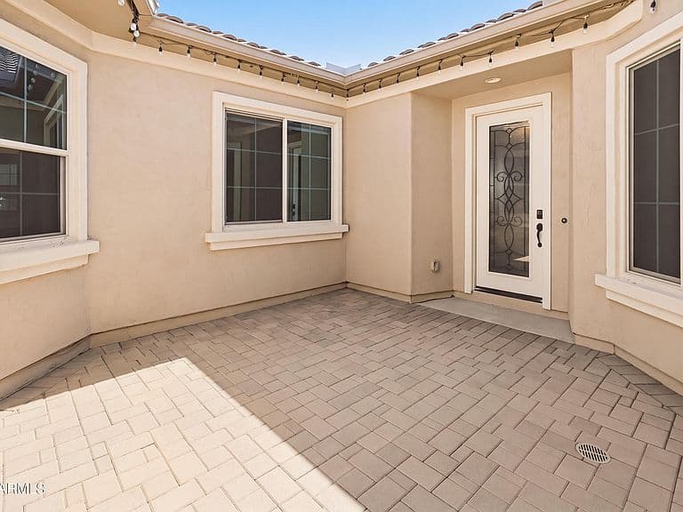 27587 W YUKON Drive photo 5