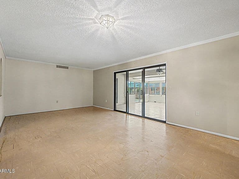 9933 W CONCORD Avenue photo 4