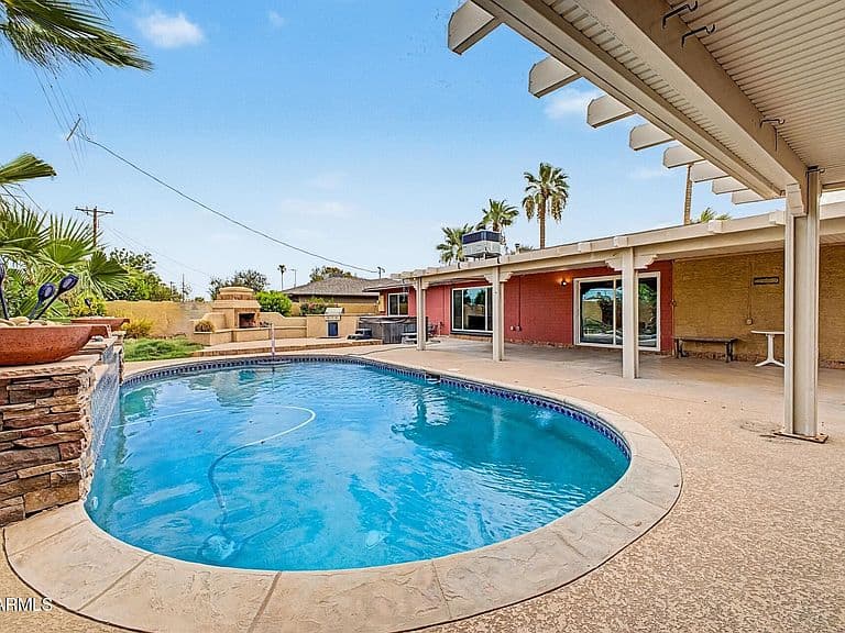 2116 N 68TH Place photo 1