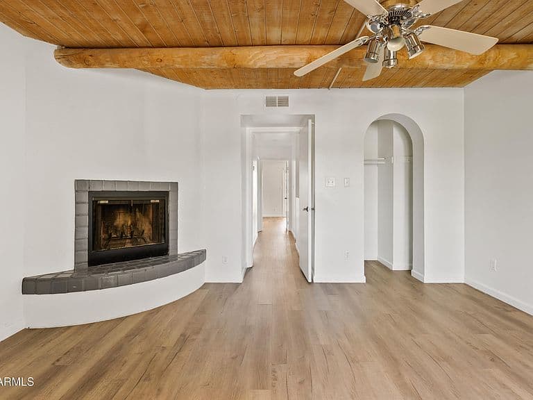 1425 E DESERT COVE Avenue #68 photo 1
